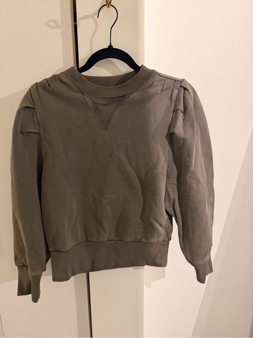 Frame Olive Shirred Shoulder Crewneck Sweatshirt with Pleated Shoulders - Picture 2 of 7